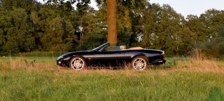 Jaguar-XK8-Convertible-4.2-V8-