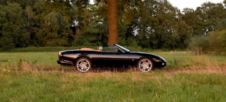 Jaguar-XK8-Convertible-4.2-V8-
