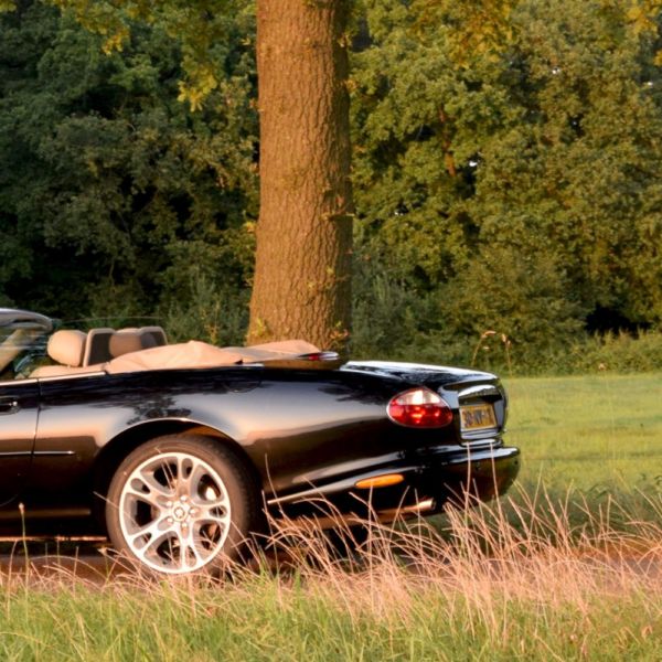 Jaguar XK8 4.2 V8 Convertible - Midnight Black Mica